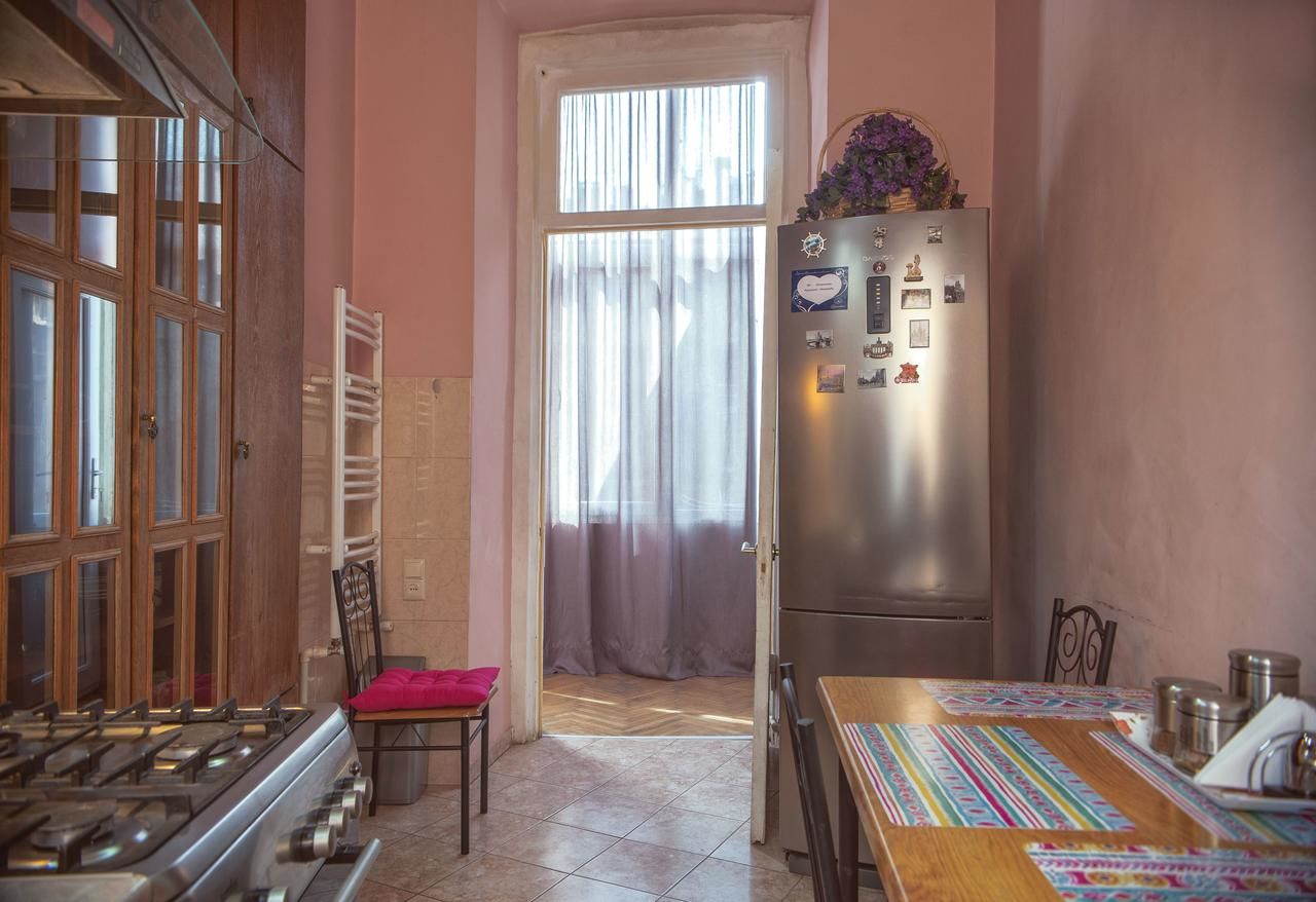 Гостевой дом Century House On Vera Тбилиси-19