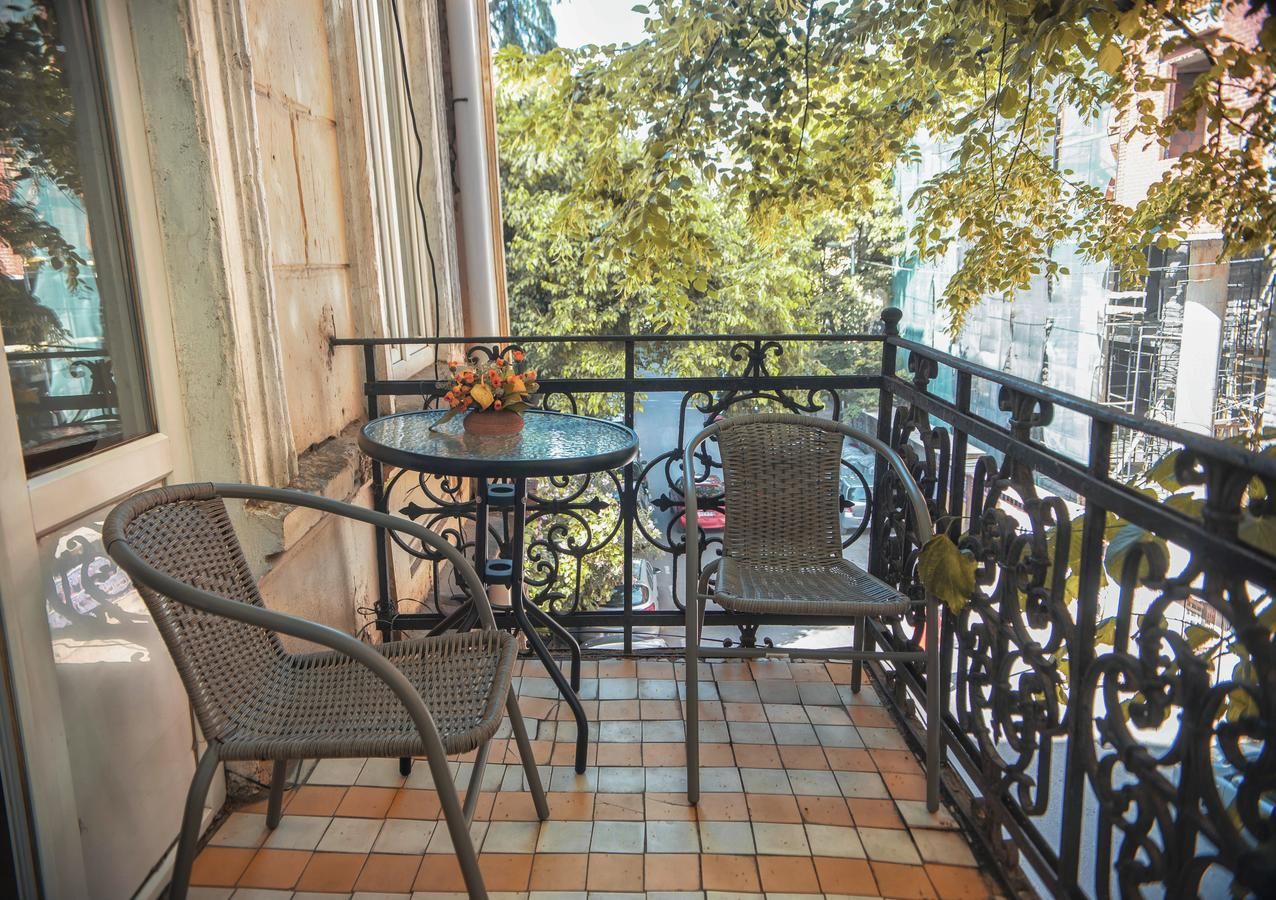 Гостевой дом Century House On Vera Тбилиси-29