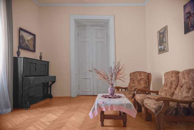Гостевой дом Century House On Vera Тбилиси-14