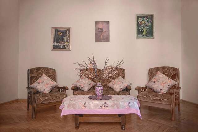Гостевой дом Century House On Vera Тбилиси-15