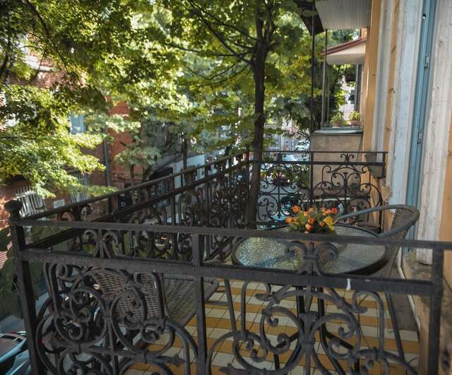 Гостевой дом Century House On Vera Тбилиси-27